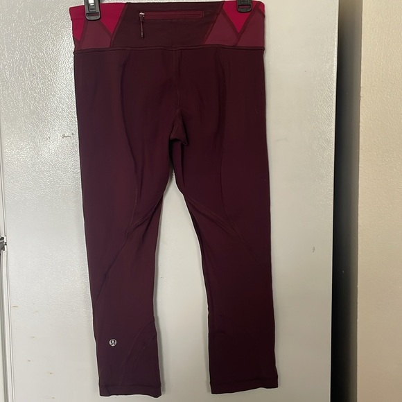 Lululemon Size 6 Maroon Crop Leggings w/ Accents - Picture 5 of 8